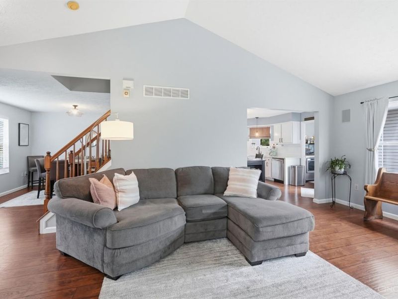 1447 Stableview Circle, Hamilton Twp, OH 45039 Photo 10