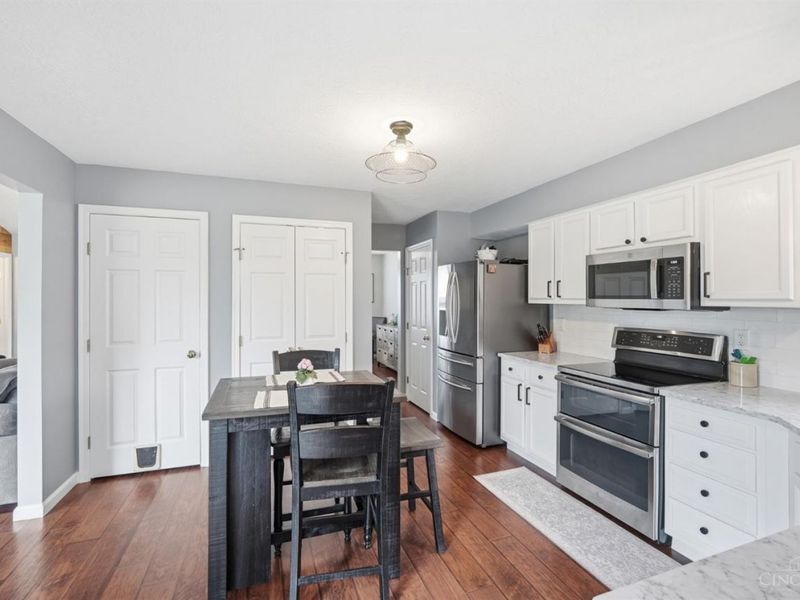1447 Stableview Circle, Hamilton Twp, OH 45039 Photo 12