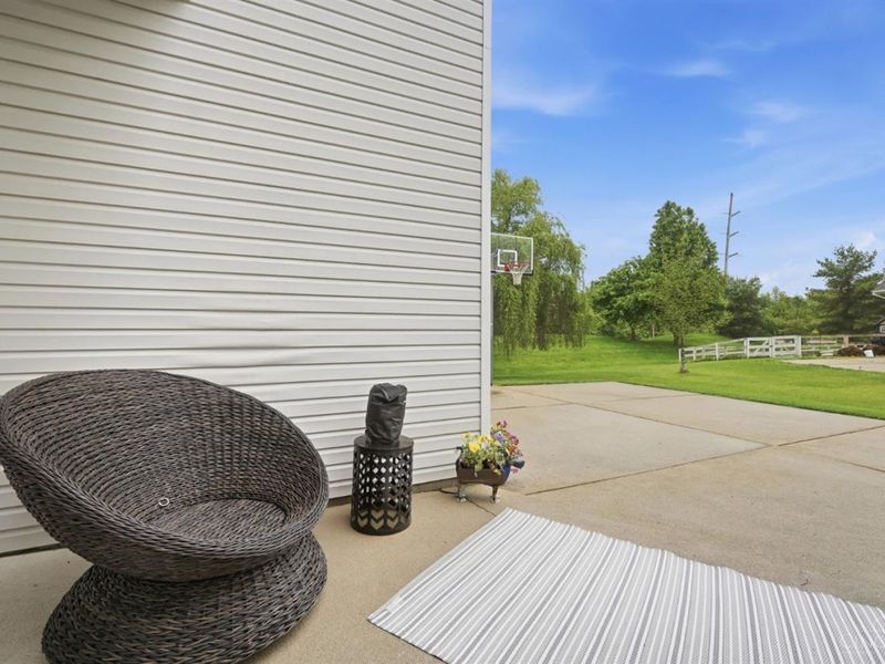 1447 Stableview Circle, Hamilton Twp, OH 45039 Photo 34