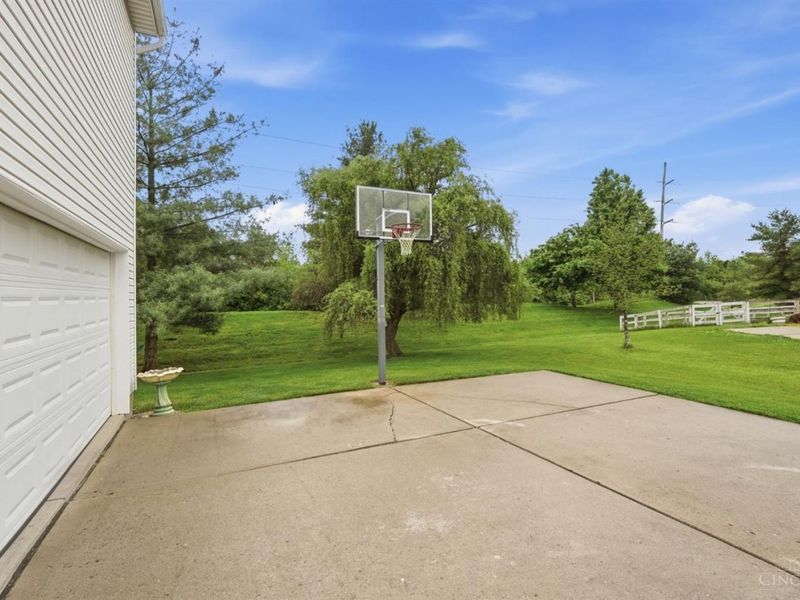 1447 Stableview Circle, Hamilton Twp, OH 45039 Photo 37