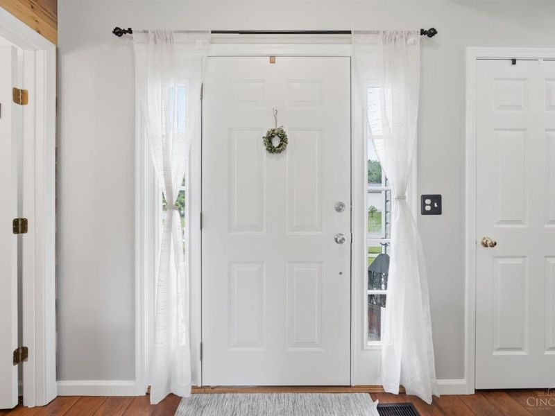 1447 Stableview Circle, Hamilton Twp, OH 45039 Photo 5