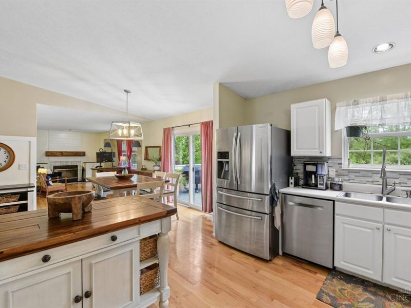 328 Nightwind Drive, Maineville, OH 45039 Photo 13