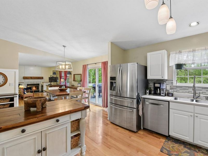 328 Nightwind Drive, Maineville, OH 45039 Photo 14