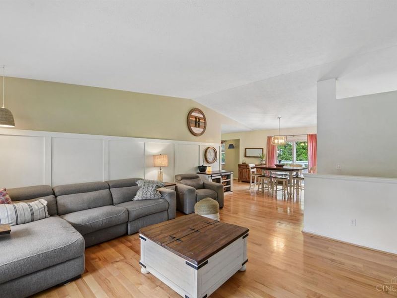 328 Nightwind Drive, Maineville, OH 45039 Photo 7