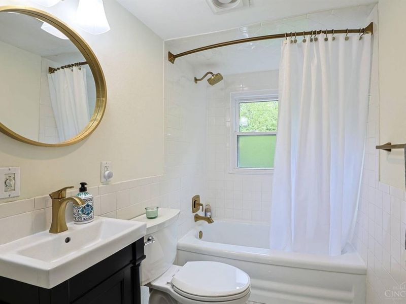 7767 Shawnee Run Road, Indian Hill, OH 45243 Photo 20