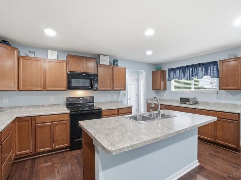 5230 Crested Owl Court, Hamilton Twp, OH 45152 Photo 15