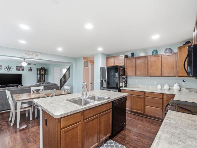 5230 Crested Owl Court, Hamilton Twp, OH 45152 Photo 17
