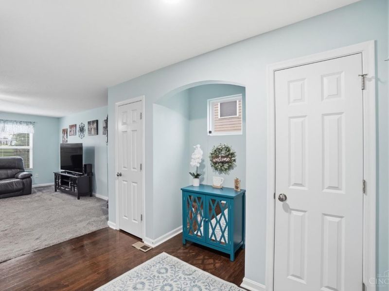 5230 Crested Owl Court, Hamilton Twp, OH 45152 Photo 6