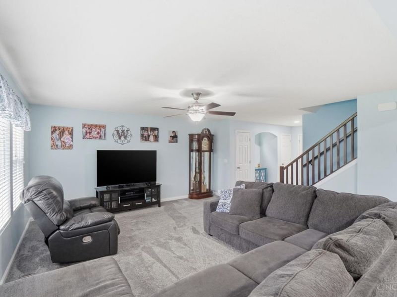 5230 Crested Owl Court, Hamilton Twp, OH 45152 Photo 9