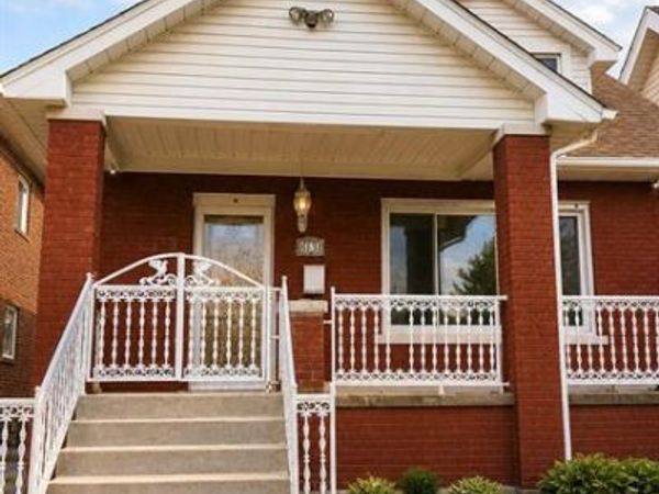 6131 Appoline Street, Dearborn, MI 48126