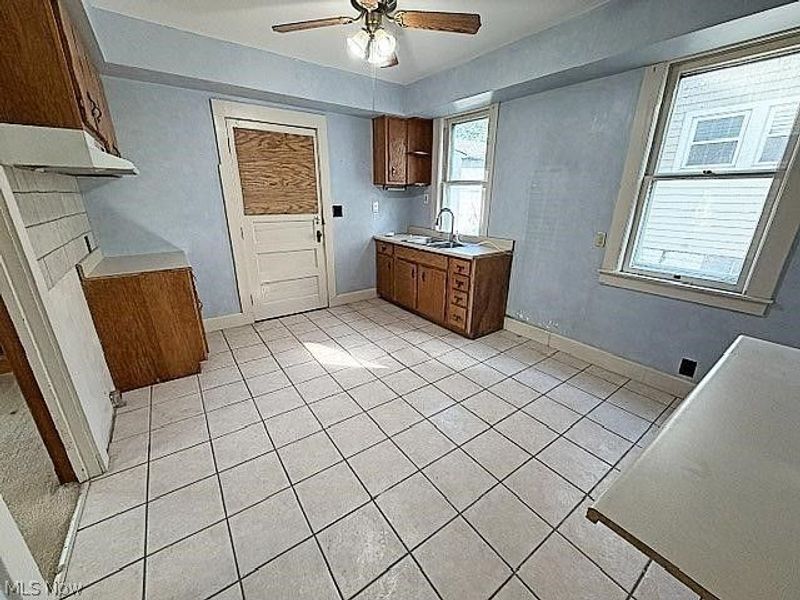 89 Harriman Avenue, Bedford, OH 44146 Photo 3