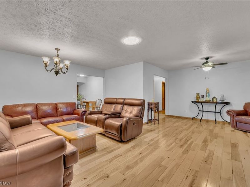 306 S Colonial Drive , Cortland, OH 44410 Photo 20