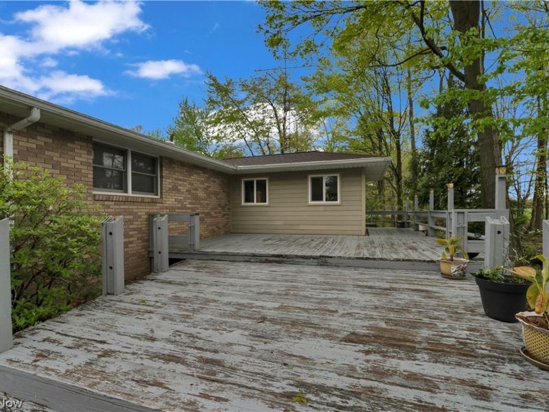 306 S Colonial Drive , Cortland, OH 44410 Photo 33