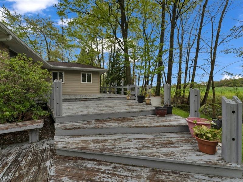 306 S Colonial Drive , Cortland, OH 44410 Photo 34