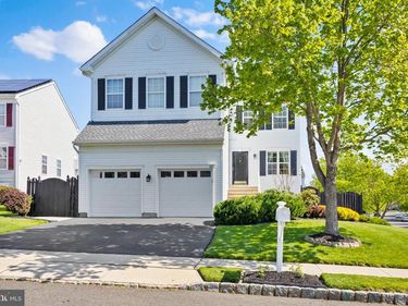 23 DURHAM DRIVE, COLUMBUS, NJ 08022