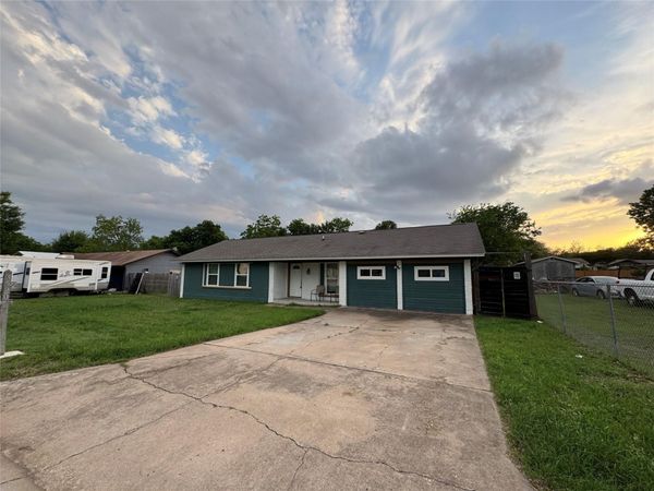 3520 Roanoke DR , Cedar Park, TX 78613