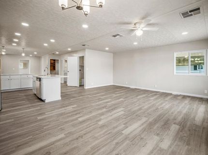 8181 Folsom Blvd #102, Sacramento, CA 95826 Photo