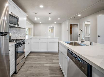 8181 Folsom Blvd #102, Sacramento, CA 95826 Photo