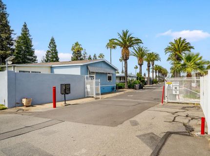 8181 Folsom Blvd #102, Sacramento, CA 95826 Photo