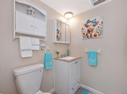 5931 Via Casitas, Carmichael, CA 95608 Photo