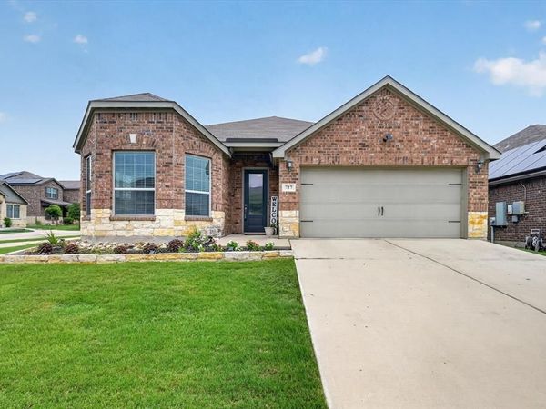 717 Lansman Trail, Denton, TX 76207