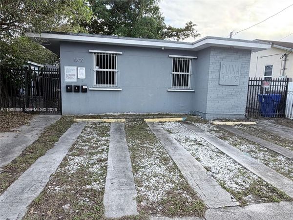 1620 NW 64th St , Miami, FL 33147