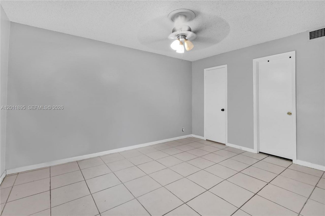 7045 W Sunrise Blvd , Unit 7045, Plantation, FL 33313 Photo