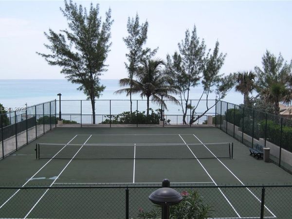 1912 S Ocean Dr, Unit 3D, Hallandale Beach, FL 33009