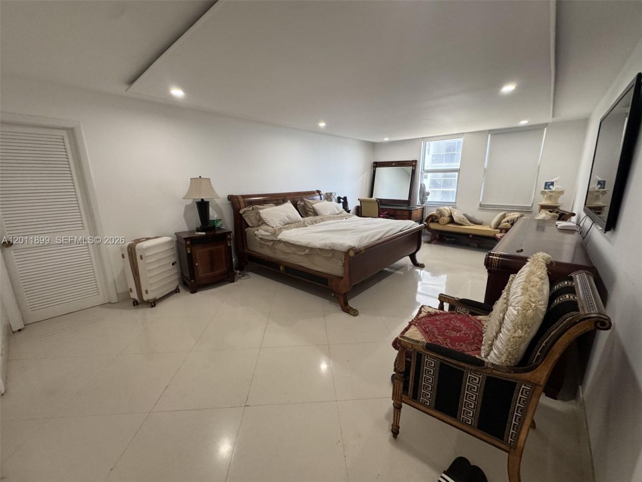 1912 S Ocean Dr, Unit 3D, Hallandale Beach, FL 33009 Photo