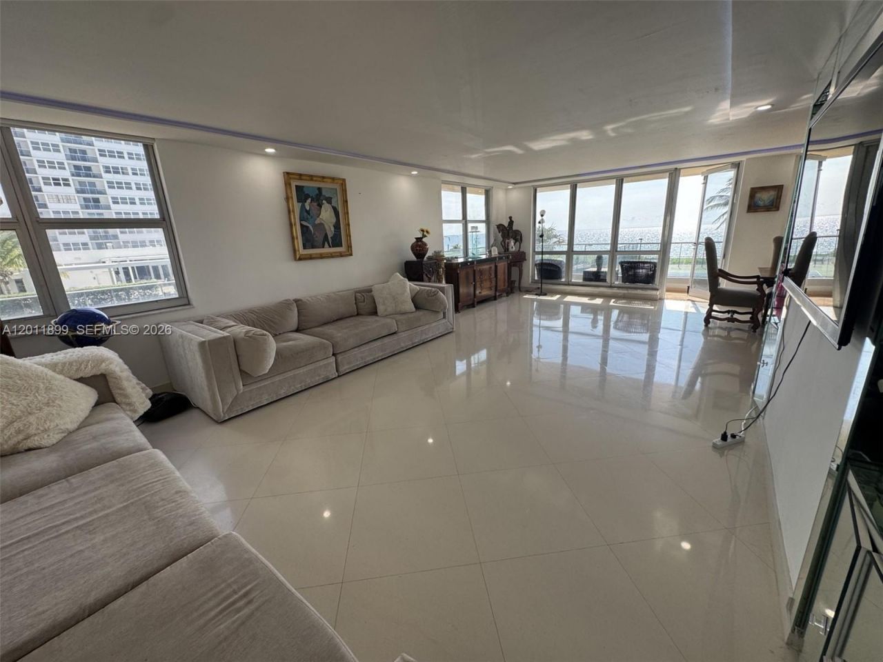 1912 S Ocean Dr, Unit 3D, Hallandale Beach, FL 33009 Photo