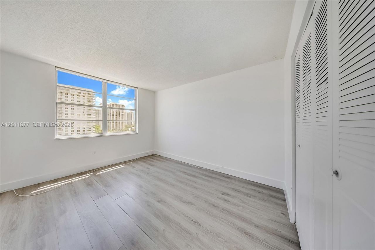 2801 NE 183rd St , Unit 912W, Aventura, FL 33160 Photo