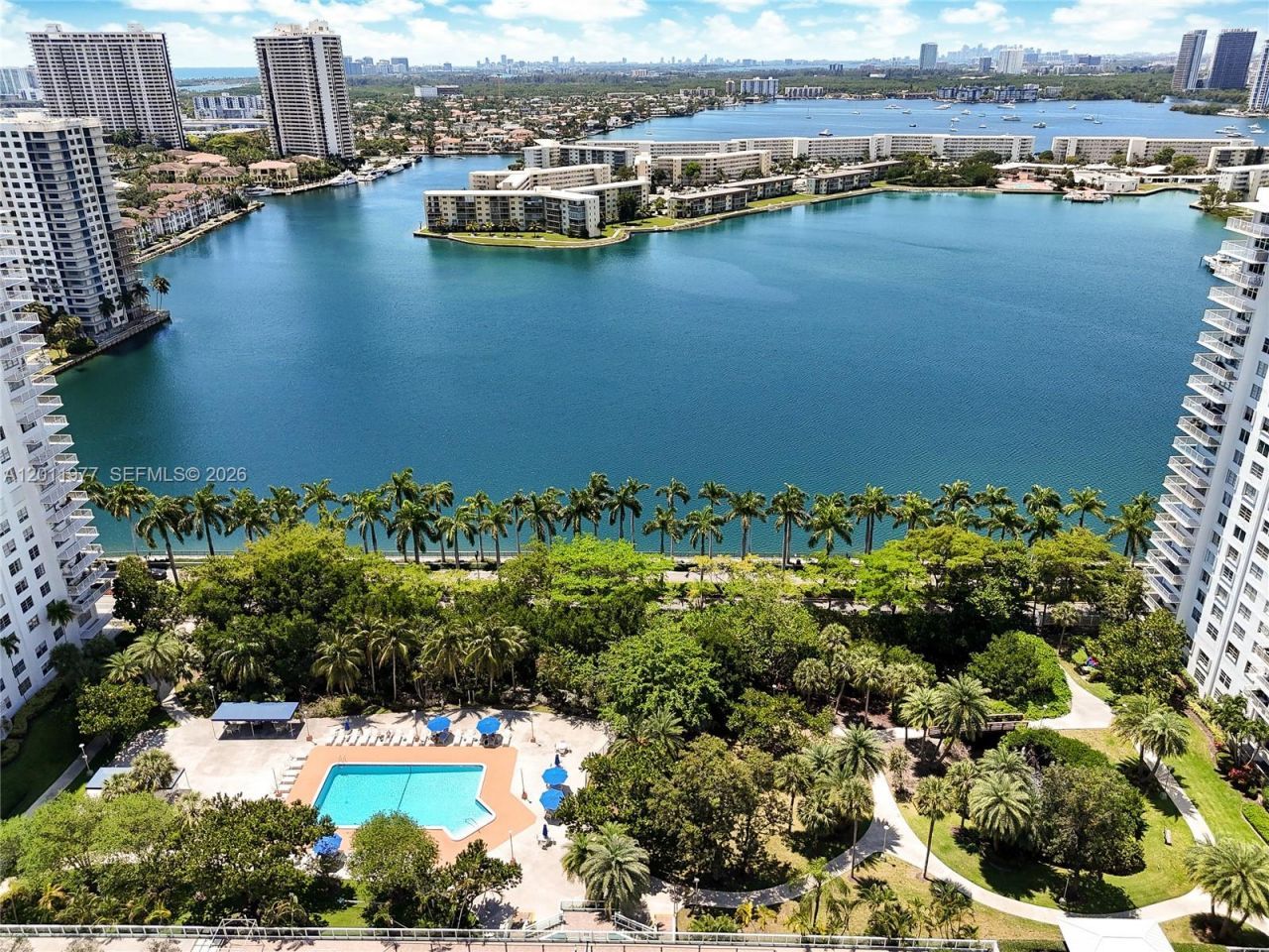 2801 NE 183rd St , Unit 912W, Aventura, FL 33160 Photo
