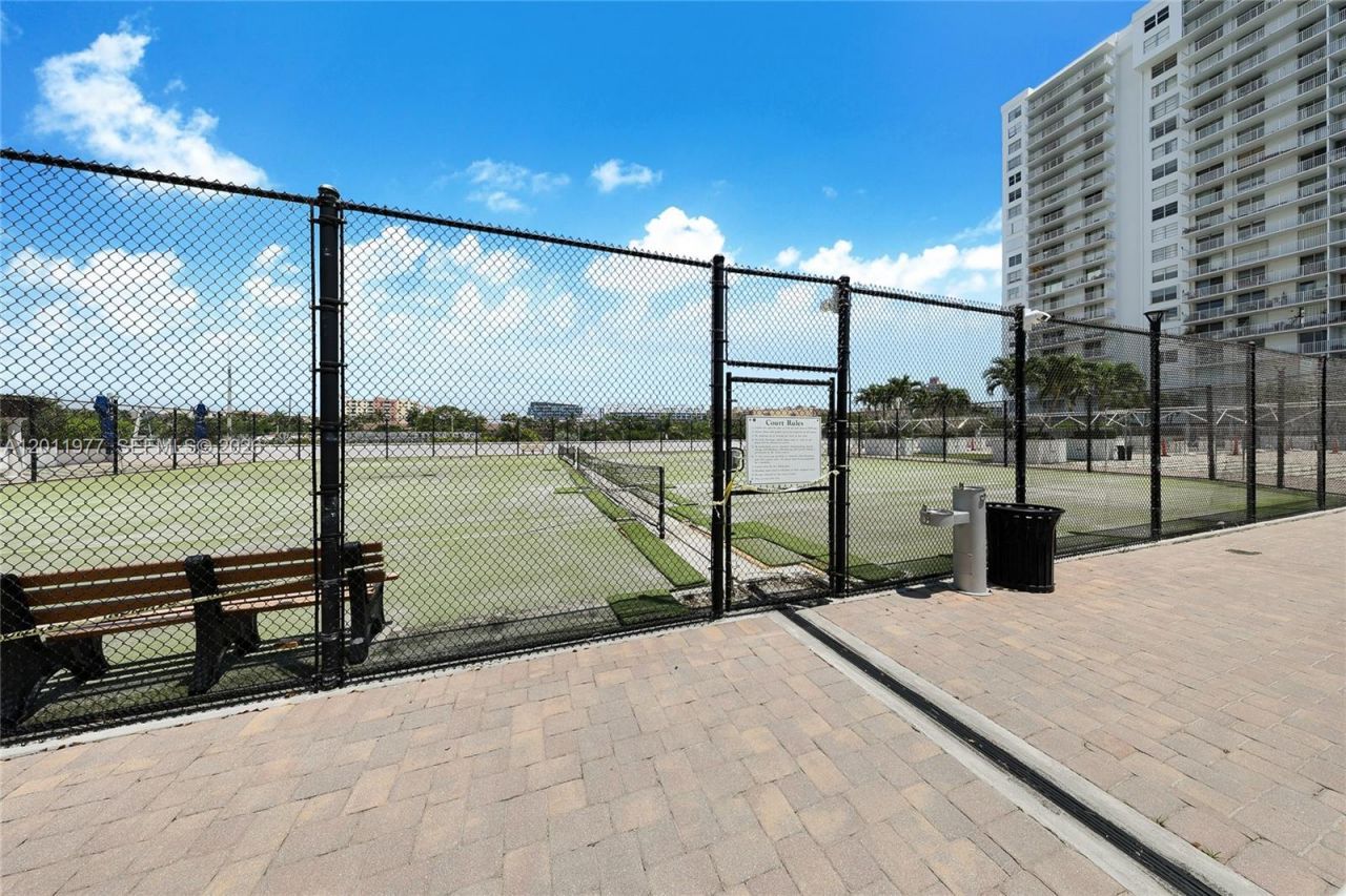 2801 NE 183rd St , Unit 912W, Aventura, FL 33160 Photo