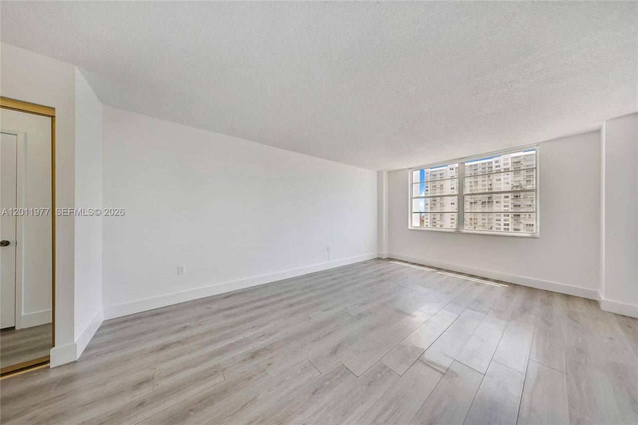 2801 NE 183rd St , Unit 912W, Aventura, FL 33160 Photo