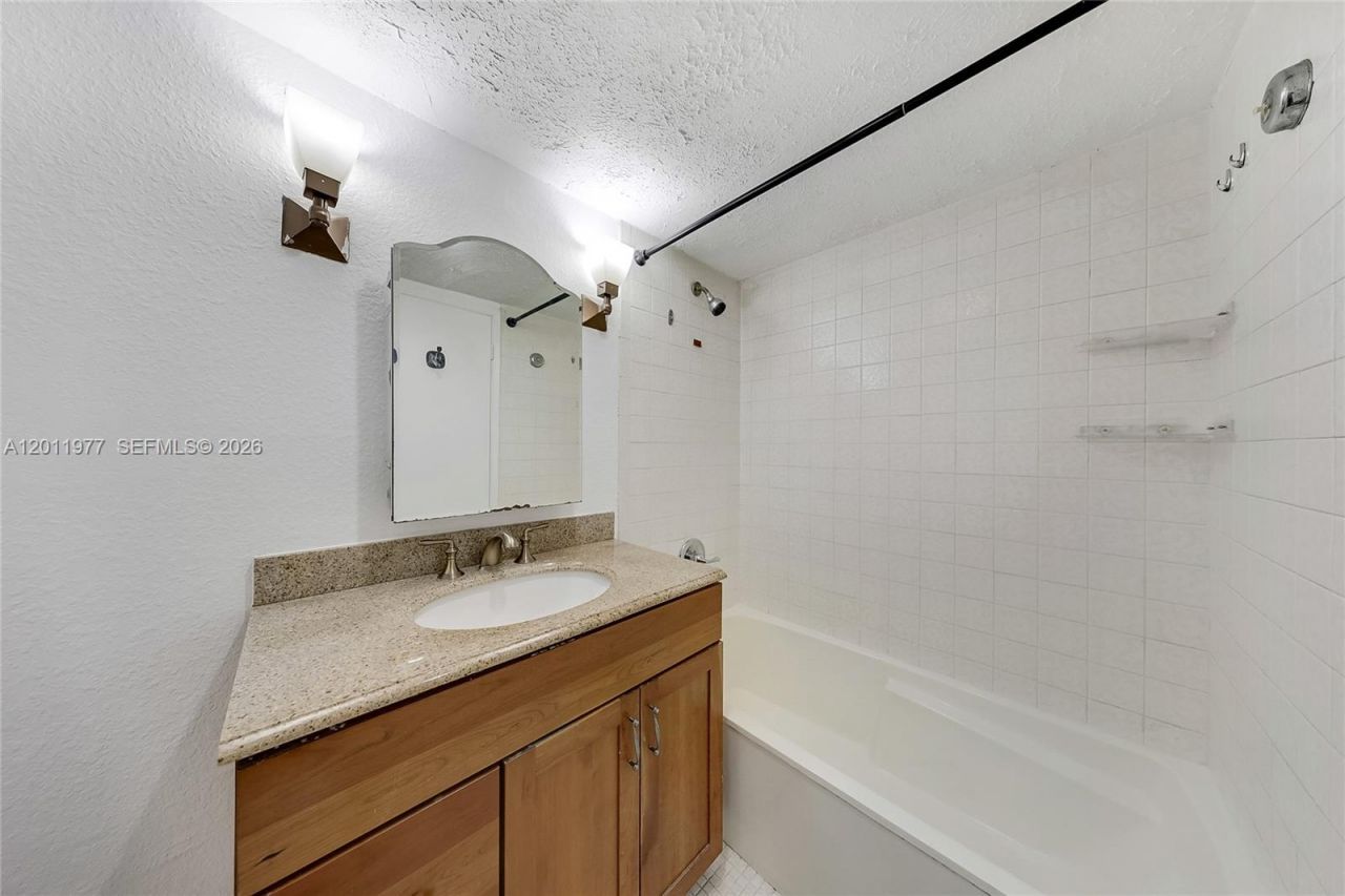 2801 NE 183rd St , Unit 912W, Aventura, FL 33160 Photo