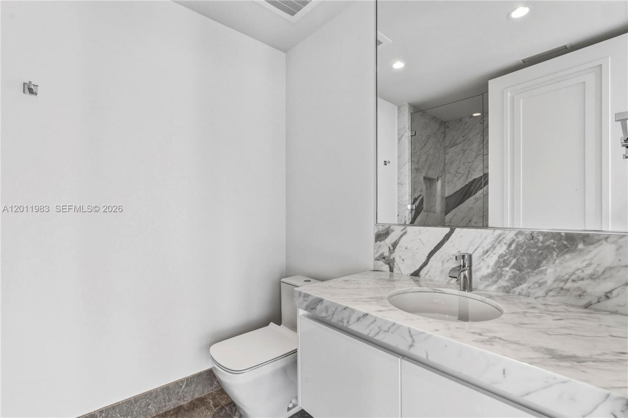 17901 Collins Ave, Unit 1803, Sunny Isles Beach, FL 33160 Photo