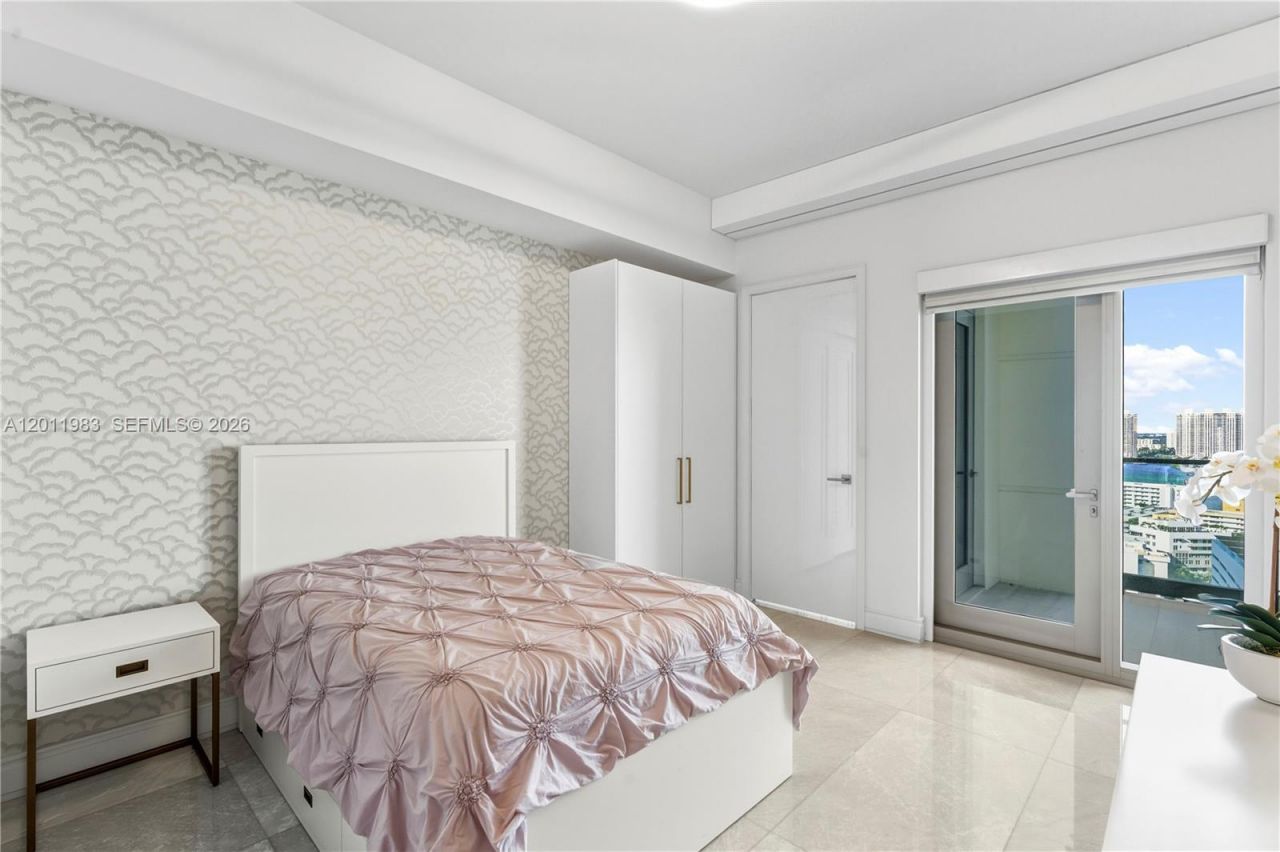 17901 Collins Ave, Unit 1803, Sunny Isles Beach, FL 33160 Photo