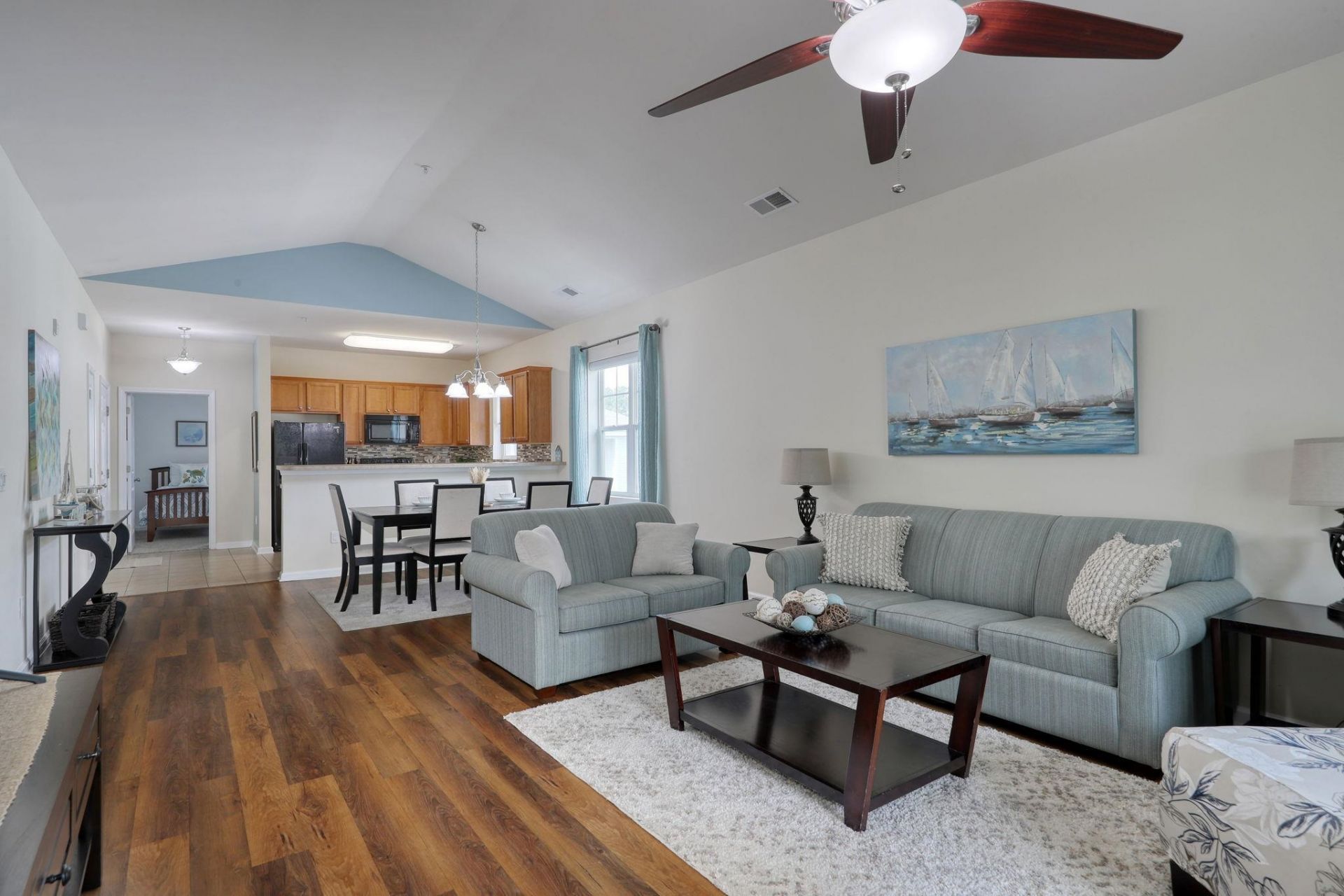 6253 Catalina Dr. Photo 10