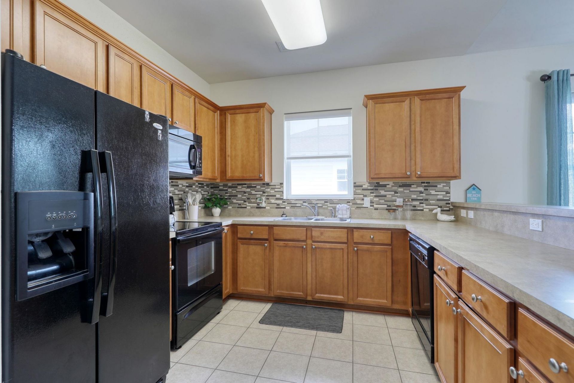 6253 Catalina Dr.  Photo 4
