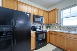 6253 Catalina Dr. photo 4