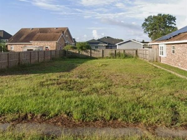 4512 ANAIS Street , Meraux, LA 70075