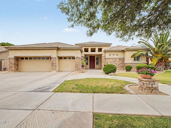 332 W MACAW Drive, Chandler, AZ 85286