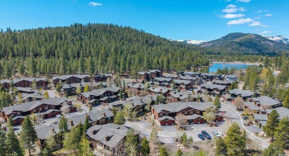 11429 Dolomite Way, Truckee, CA 96161 Photo