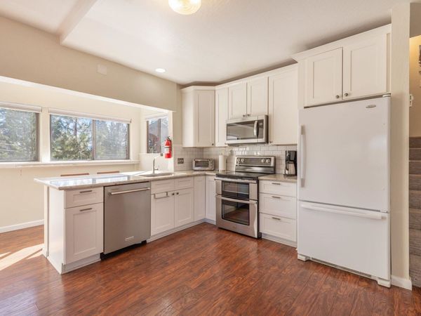 11661 Snowpeak Way, Truckee, CA 96161