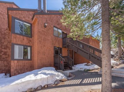 11661 Snowpeak Way, Truckee, CA 96161 Photo