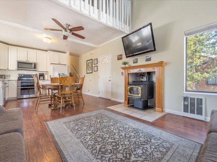 11661 Snowpeak Way, Truckee, CA 96161 Photo