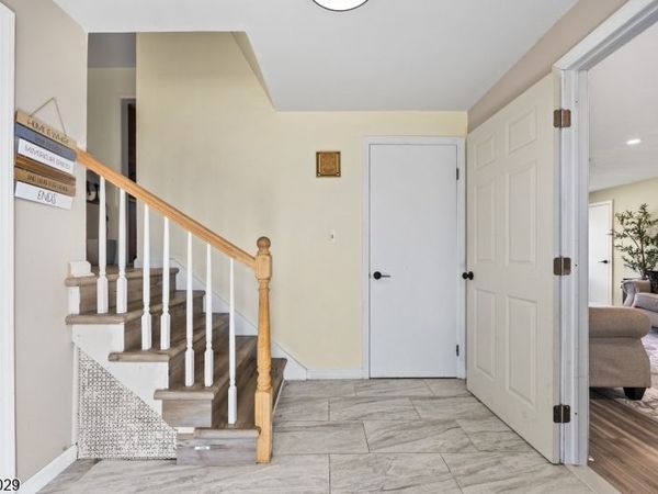 21 Starlit Dr, Middlesex, NJ 08846