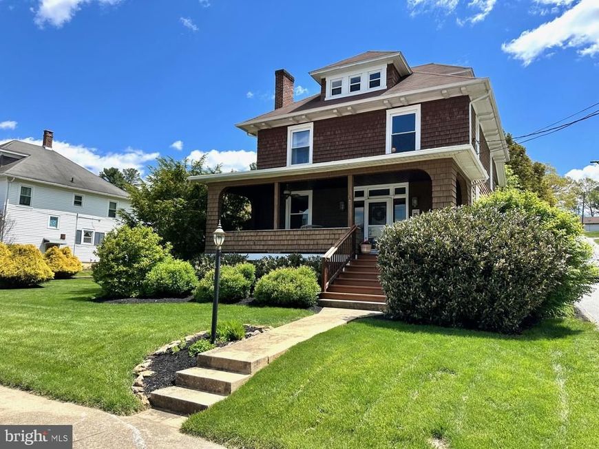 19 S Constitution Avenue, New Freedom, PA 17349 Main Photo