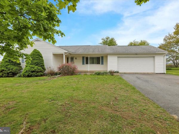 1714 WINDSOR CASTLE ROAD , HAMBURG, PA 19526