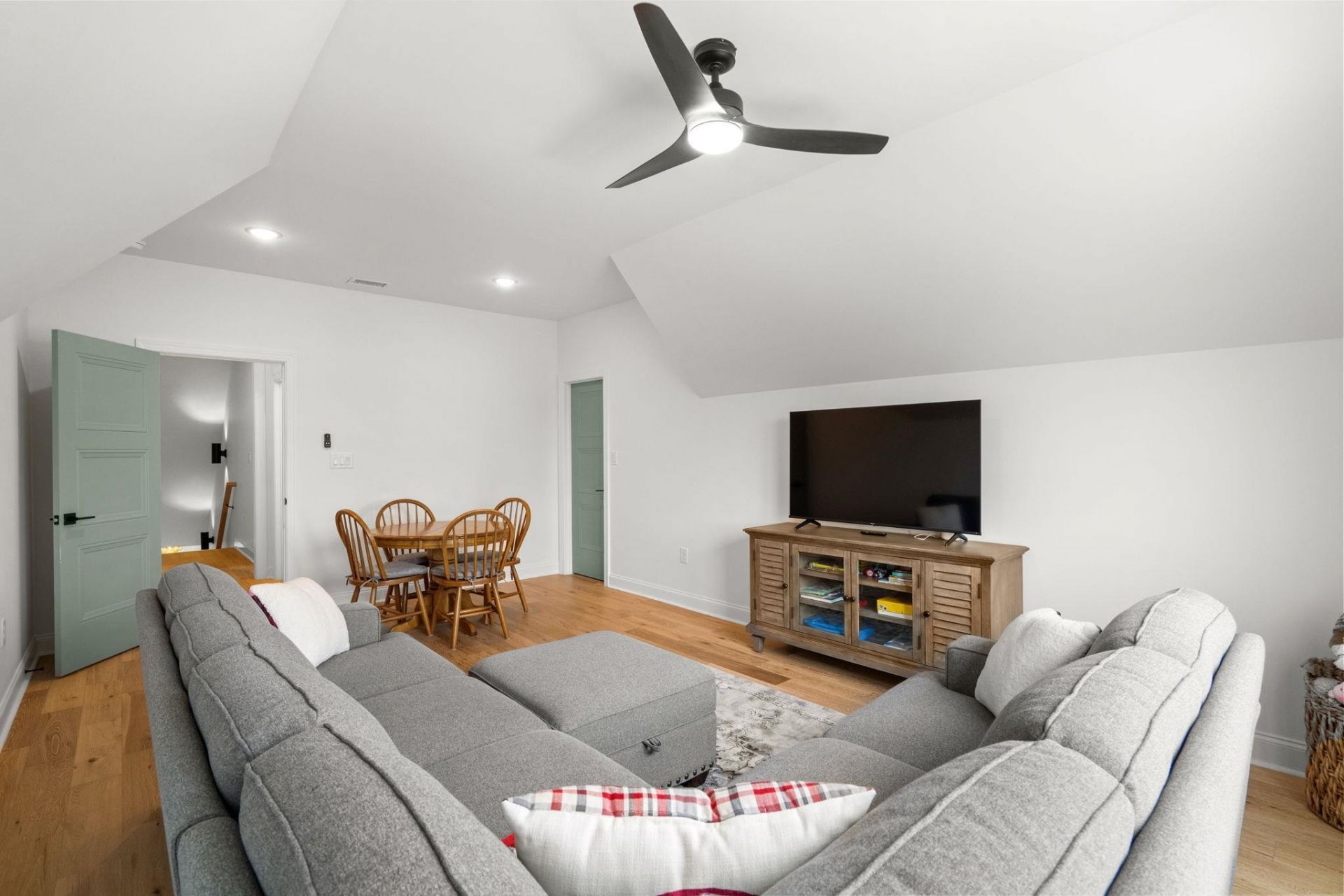 5226 Mt. Pleasant Dr.  Photo 39